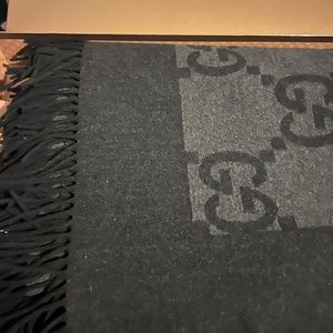 Gucci black Plaid 182x147 throw